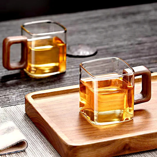 Borosilicate glass tumbler for hot or cold drinks