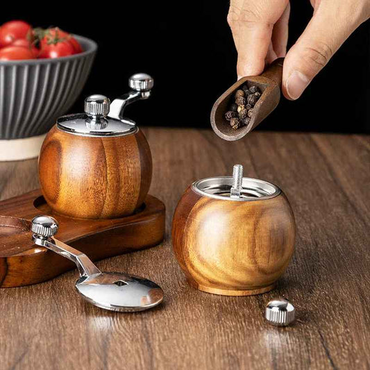 Wooden pepper mill for grilling and frying seasoning