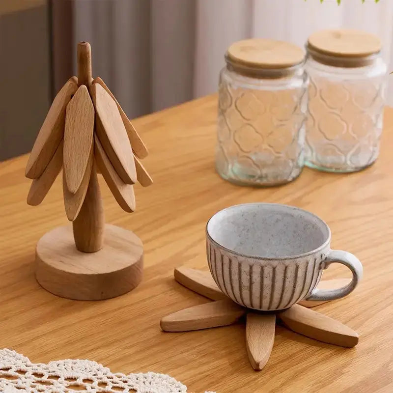 4-piece wooden tree-shaped coaster with heat-resistant design